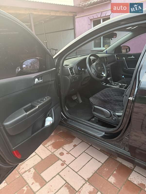 Внедорожник / Кроссовер Kia Sportage 2017 в Львове