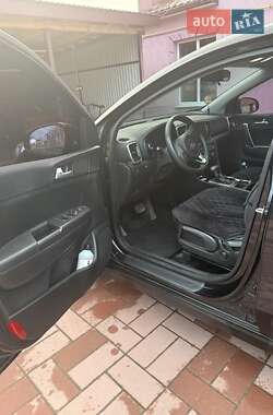Позашляховик / Кросовер Kia Sportage 2017 в 