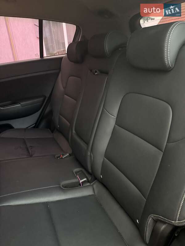 Внедорожник / Кроссовер Kia Sportage 2017 в Львове