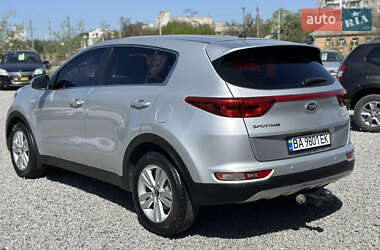 Внедорожник / Кроссовер Kia Sportage 2016 в 