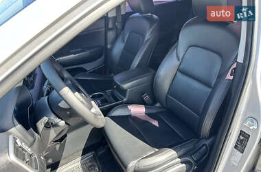 Внедорожник / Кроссовер Kia Sportage 2016 в 