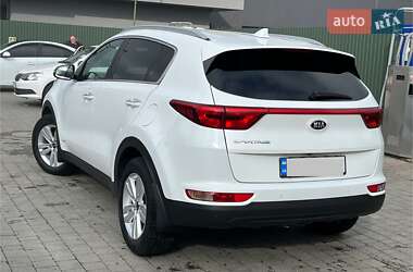 Внедорожник / Кроссовер Kia Sportage 2016 в 