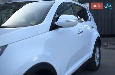Позашляховик / Кросовер Kia Sportage 2011 в 
