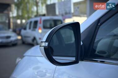 Позашляховик / Кросовер Kia Sportage 2011 в 