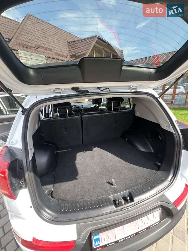 Внедорожник / Кроссовер Kia Sportage 2011 в Ровно