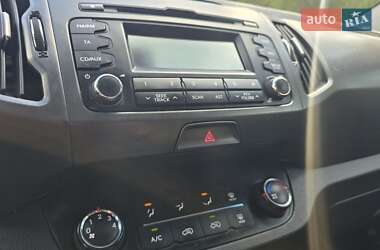 Внедорожник / Кроссовер Kia Sportage 2012 в 
