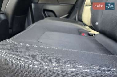 Внедорожник / Кроссовер Kia Sportage 2012 в 