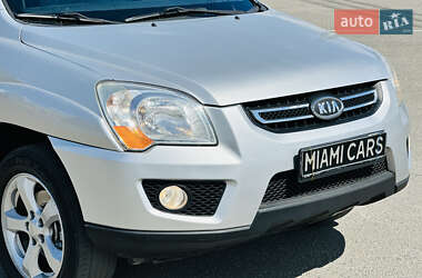 Внедорожник / Кроссовер Kia Sportage 2009 в 