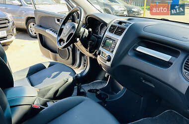 Внедорожник / Кроссовер Kia Sportage 2009 в 