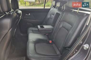 Внедорожник / Кроссовер Kia Sportage 2012 в 