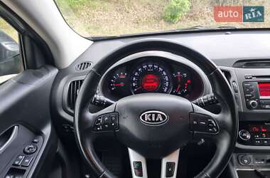 Внедорожник / Кроссовер Kia Sportage 2012 в 
