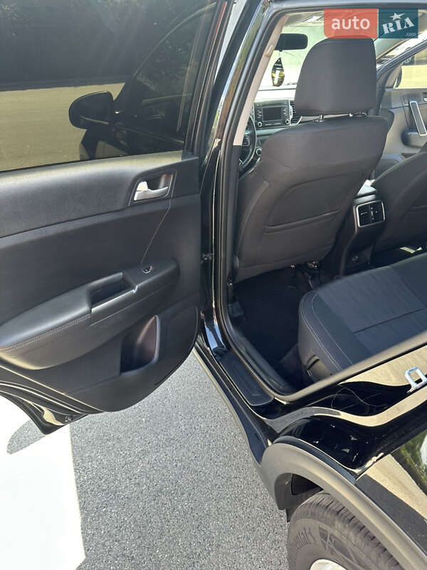 Внедорожник / Кроссовер Kia Sportage 2016 в Днепре