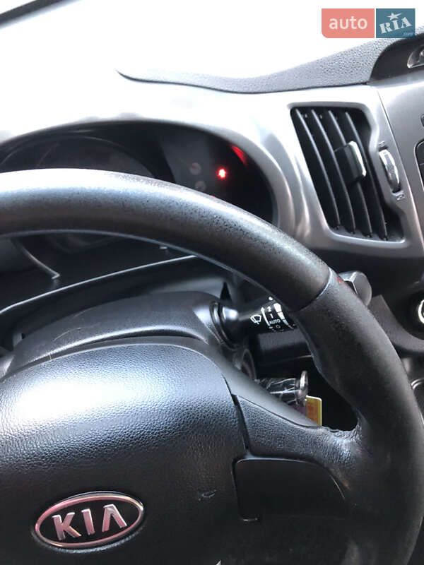 Внедорожник / Кроссовер Kia Sportage 2012 в Кременце