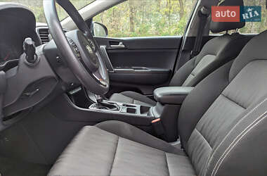 Позашляховик / Кросовер Kia Sportage 2016 в 