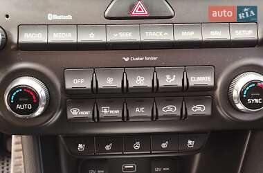 Позашляховик / Кросовер Kia Sportage 2019 в 