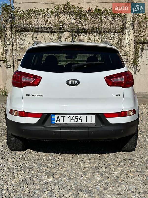 Внедорожник / Кроссовер Kia Sportage 2012 в Калуше