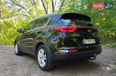 Внедорожник / Кроссовер Kia Sportage 2016 в Полтаве