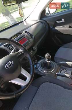 Внедорожник / Кроссовер Kia Sportage 2011 в 