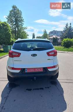 Позашляховик / Кросовер Kia Sportage 2011 в 
