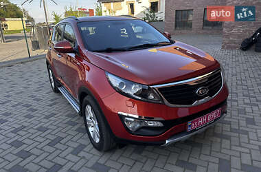 Внедорожник / Кроссовер Kia Sportage 2012 в 