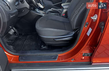 Внедорожник / Кроссовер Kia Sportage 2012 в 