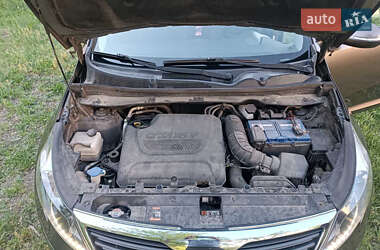 Внедорожник / Кроссовер Kia Sportage 2011 в 