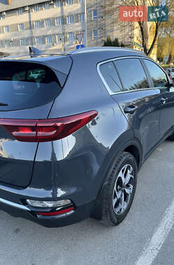 Позашляховик / Кросовер Kia Sportage 2021 в 