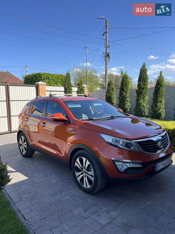 Внедорожник / Кроссовер Kia Sportage 2012 в 