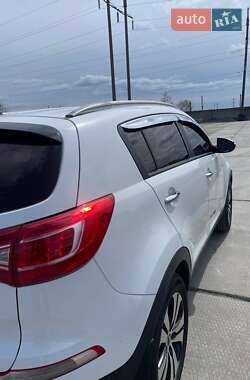 Позашляховик / Кросовер Kia Sportage 2012 в 