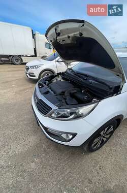 Позашляховик / Кросовер Kia Sportage 2012 в 