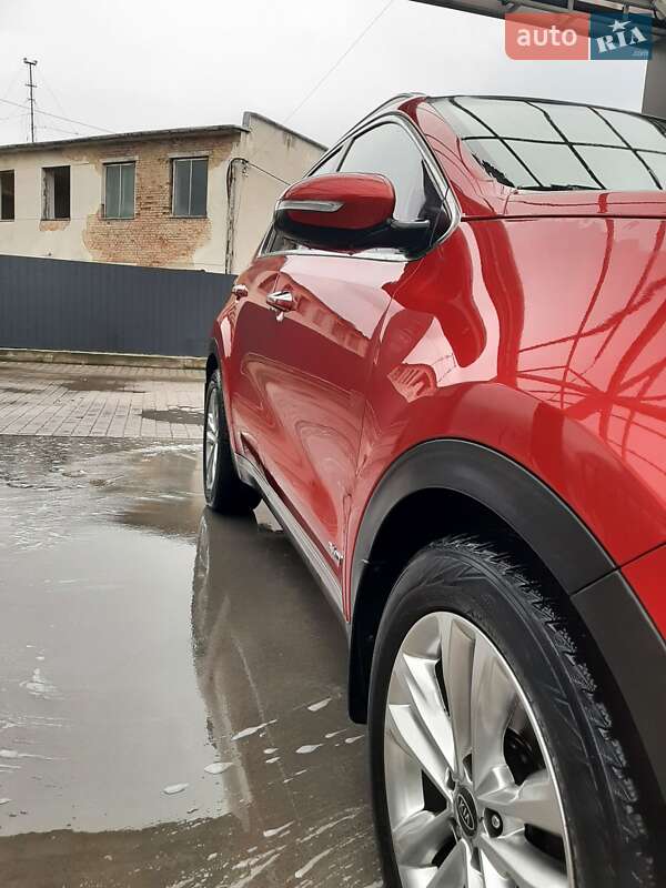 Внедорожник / Кроссовер Kia Sportage 2017 в Ивано-Франковске