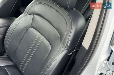 Позашляховик / Кросовер Kia Sportage 2012 в 