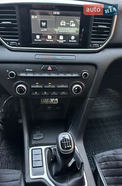Позашляховик / Кросовер Kia Sportage 2019 в 