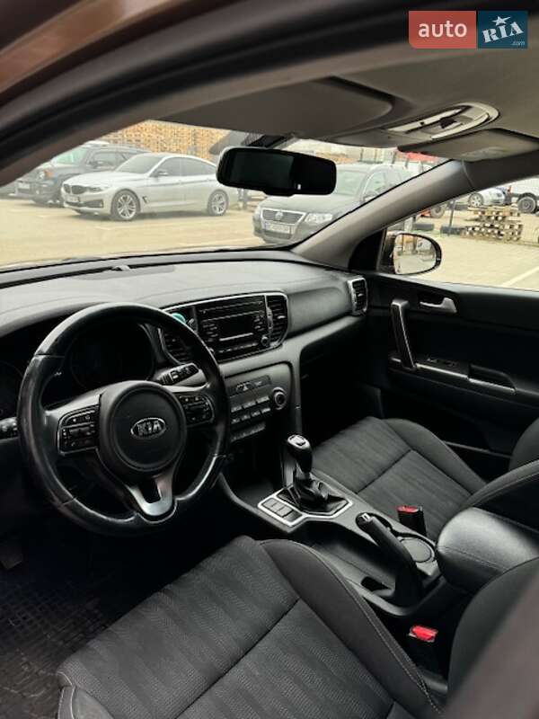 Внедорожник / Кроссовер Kia Sportage 2016 в Львове