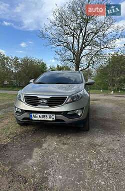 Внедорожник / Кроссовер Kia Sportage 2012 в Новониколаевке