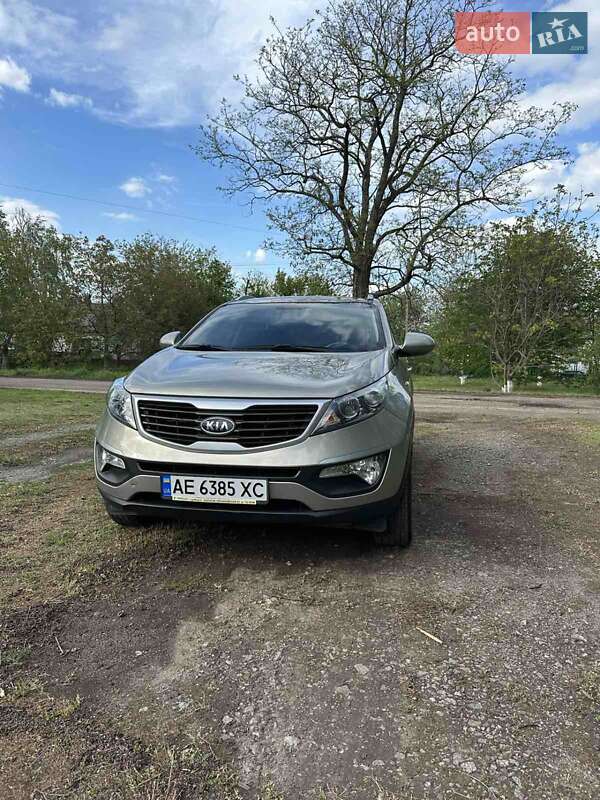 Внедорожник / Кроссовер Kia Sportage 2012 в 