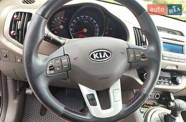 Внедорожник / Кроссовер Kia Sportage 2013 в 