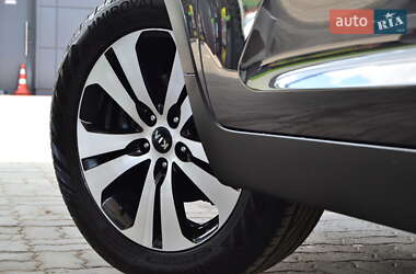 Позашляховик / Кросовер Kia Sportage 2012 в 