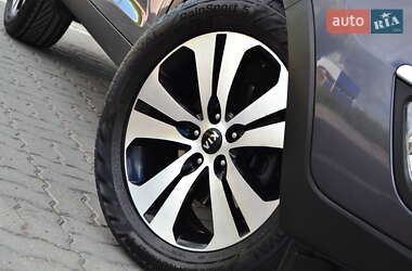 Позашляховик / Кросовер Kia Sportage 2012 в 