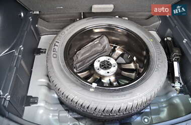 Позашляховик / Кросовер Kia Sportage 2012 в 
