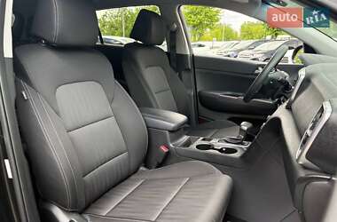 Позашляховик / Кросовер Kia Sportage 2019 в 