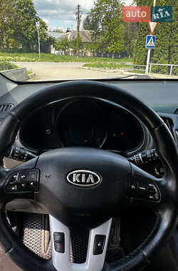 Позашляховик / Кросовер Kia Sportage 2010 в 