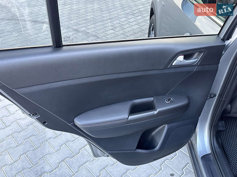 Внедорожник / Кроссовер Kia Sportage 2020 в Черновцах