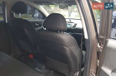 Внедорожник / Кроссовер Kia Sportage 2012 в 