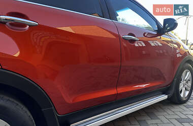 Внедорожник / Кроссовер Kia Sportage 2012 в 