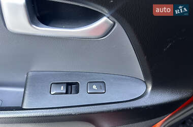 Внедорожник / Кроссовер Kia Sportage 2012 в 