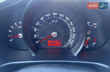 Внедорожник / Кроссовер Kia Sportage 2012 в 