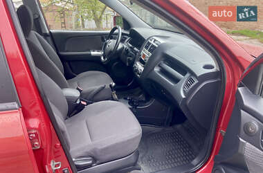 Внедорожник / Кроссовер Kia Sportage 2006 в 