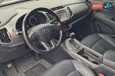Позашляховик / Кросовер Kia Sportage 2013 в 