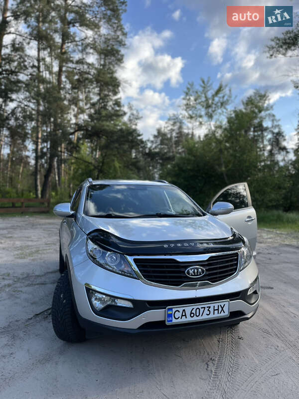 Внедорожник / Кроссовер Kia Sportage 2011 в 